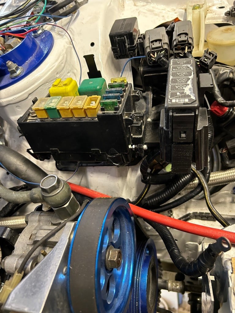 Rx7 FD3S Battery Fusebox Bracket - OEM Fusebox Clamp version