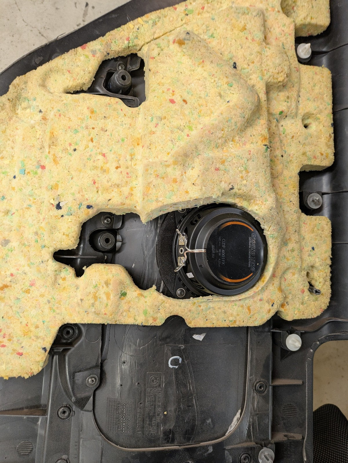 BMW E46 4" speaker adapter for lateral trim panel rear