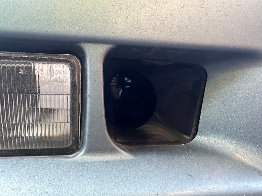 BMW E36 M3 Bumper Brake Intake Duct Set (Left and Right)