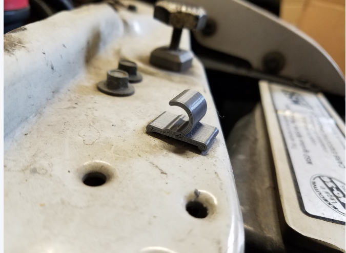 Fox Body Ford Mustang Hood Prop Retaining Clip – 1979–1993 Prop Rod Holder