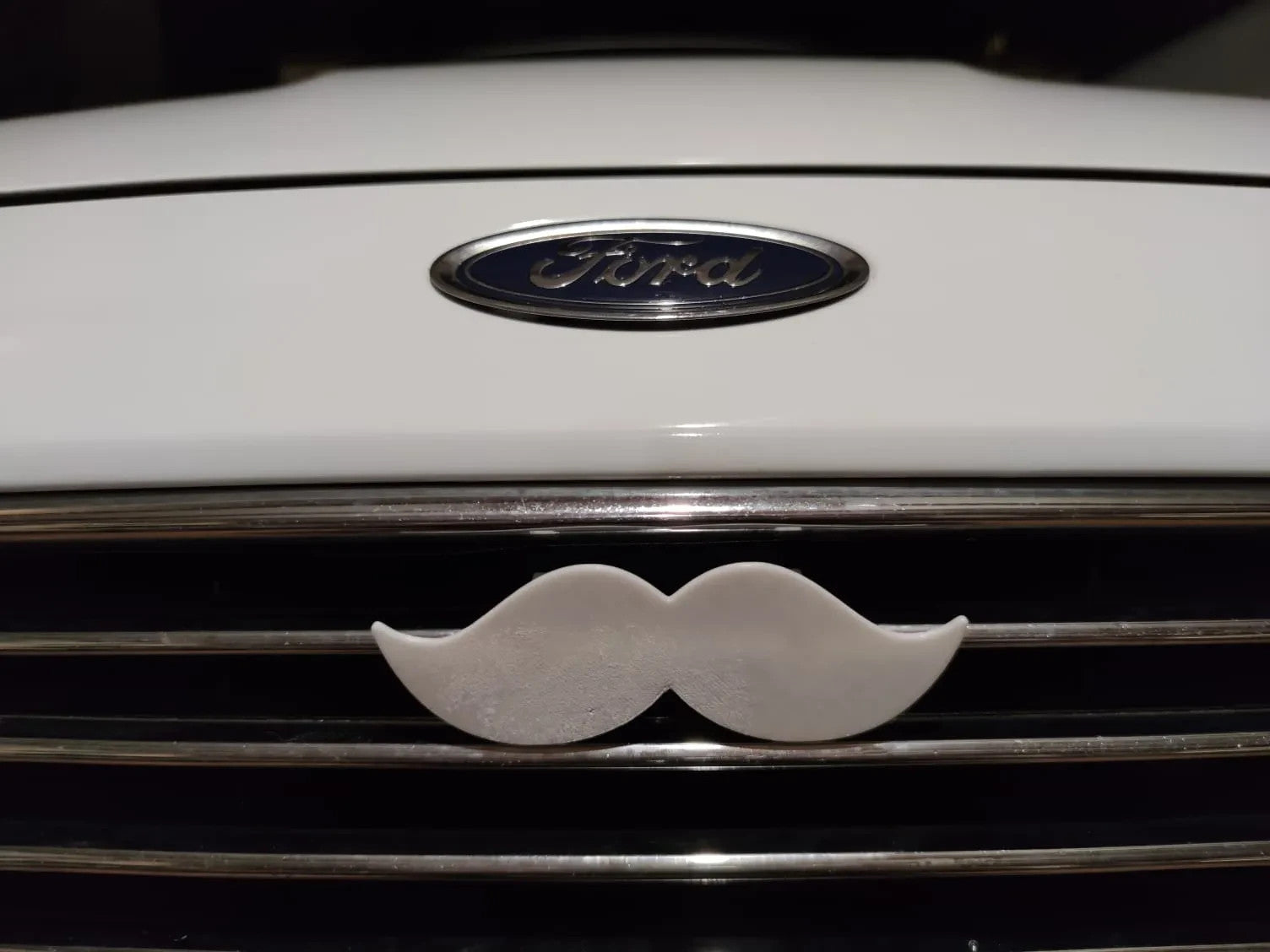 Moustache Accent Trim for Ford Focus / Fiesta (Chrome Front Bumper) – Black