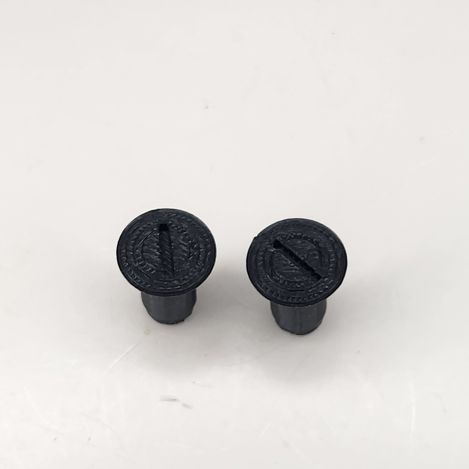 2x BMW E30 (1992-1994) SEAT COVER PIN PART# 52101906933