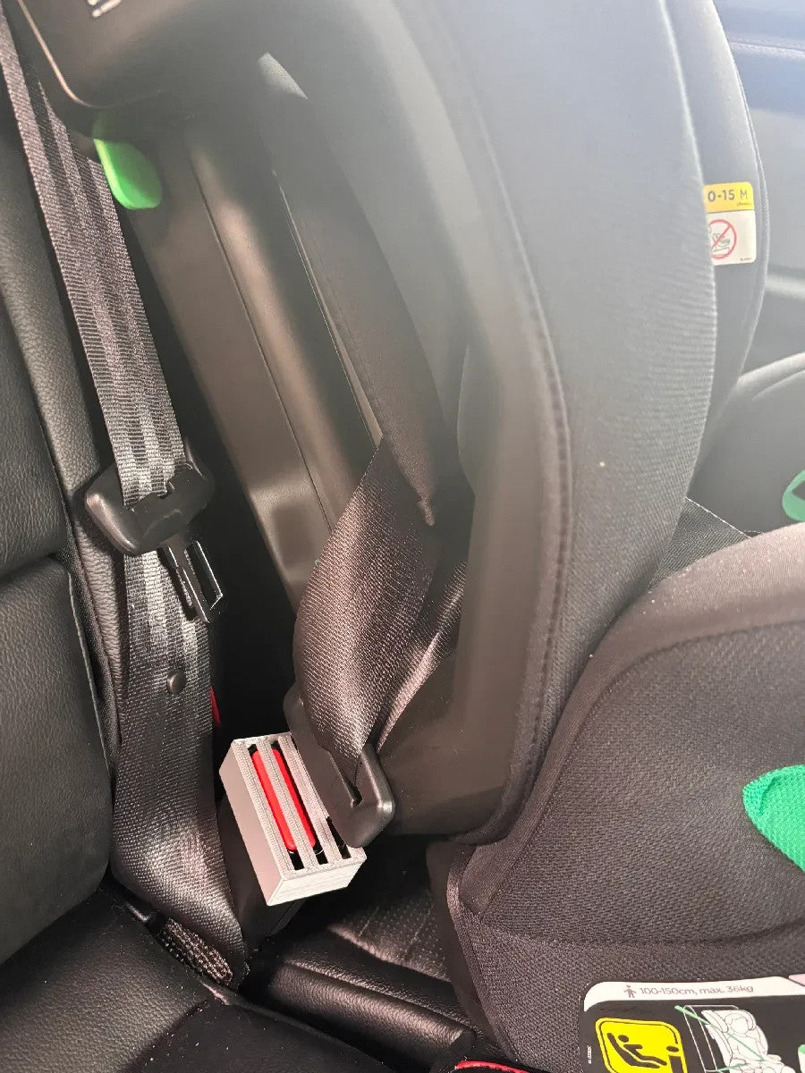 Toddler Car Seat Belt Lock Clip – Safety Buckle Guard for Kids & Baby Seats