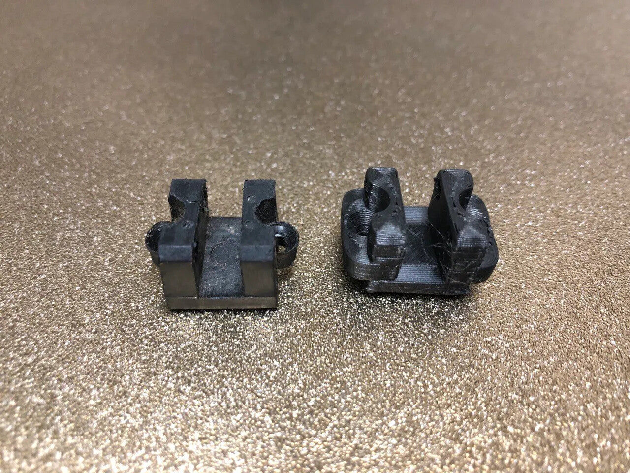 2pcs Carbon fiber Rear Axle Link Mount For VRX Racing Octane XL RC