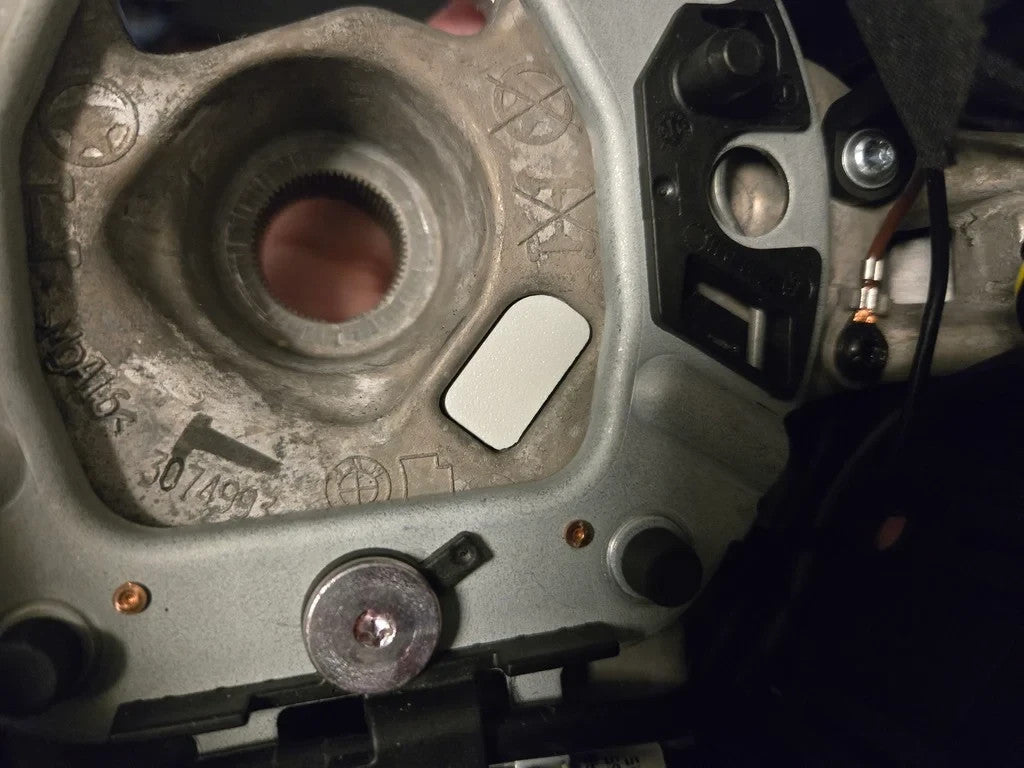 BMW F06/F10 to E8x/E9x Steering Wheel Adapter