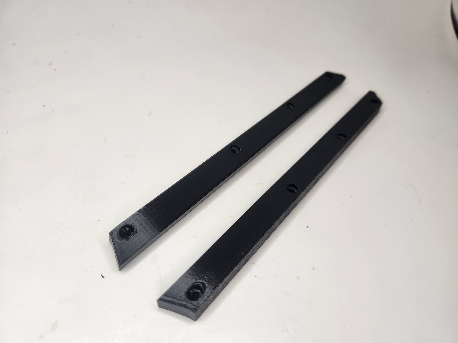 Chassis Skid Slide Rails for Arrma Typhon, Kraton, Notorious 6s (Black)
