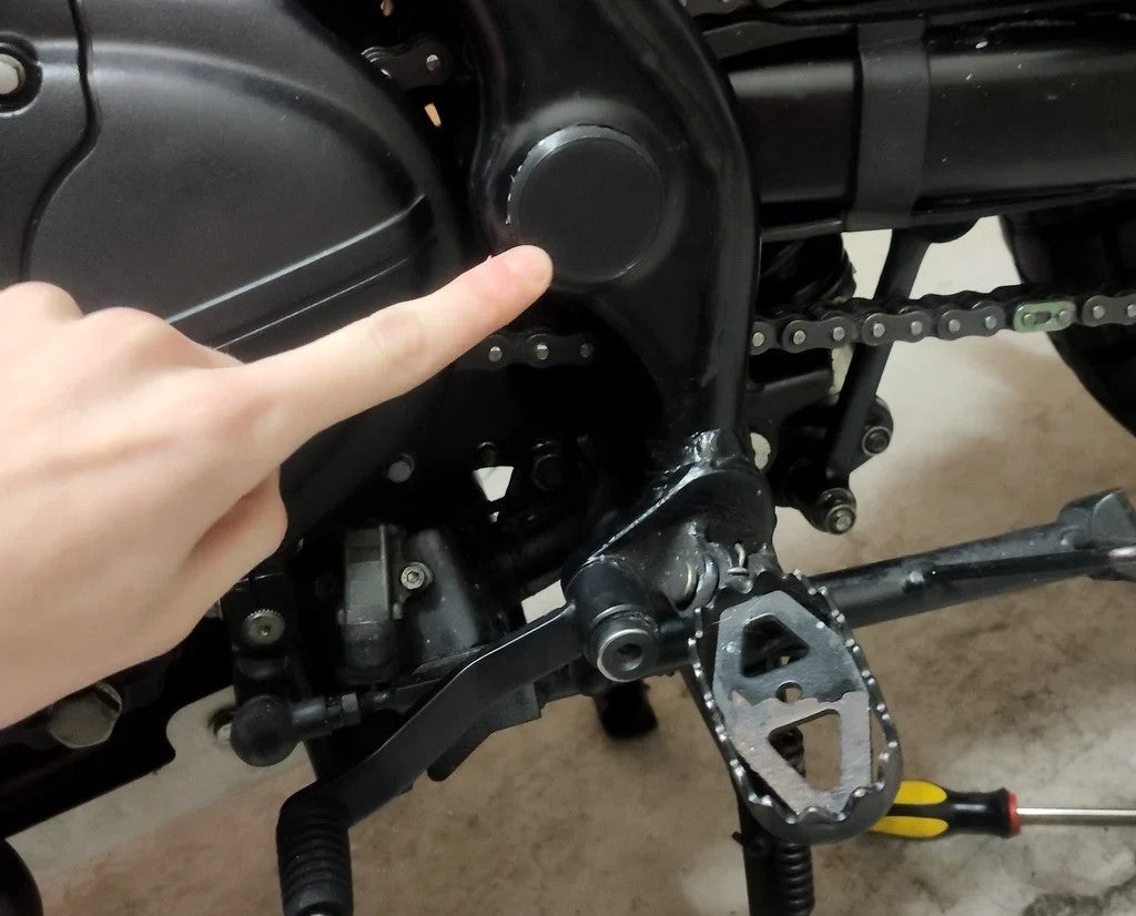 Royal Enfield Himalayan 411 Rear Axle Dust Cover – Protective Cap