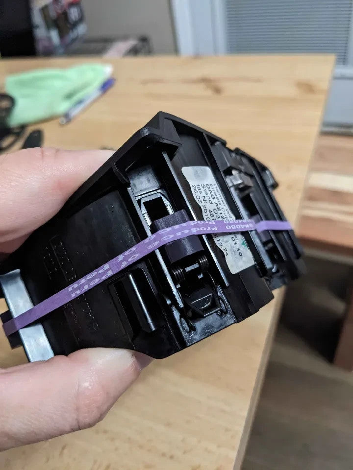 Mercedes E550 (W212) cup holder mod