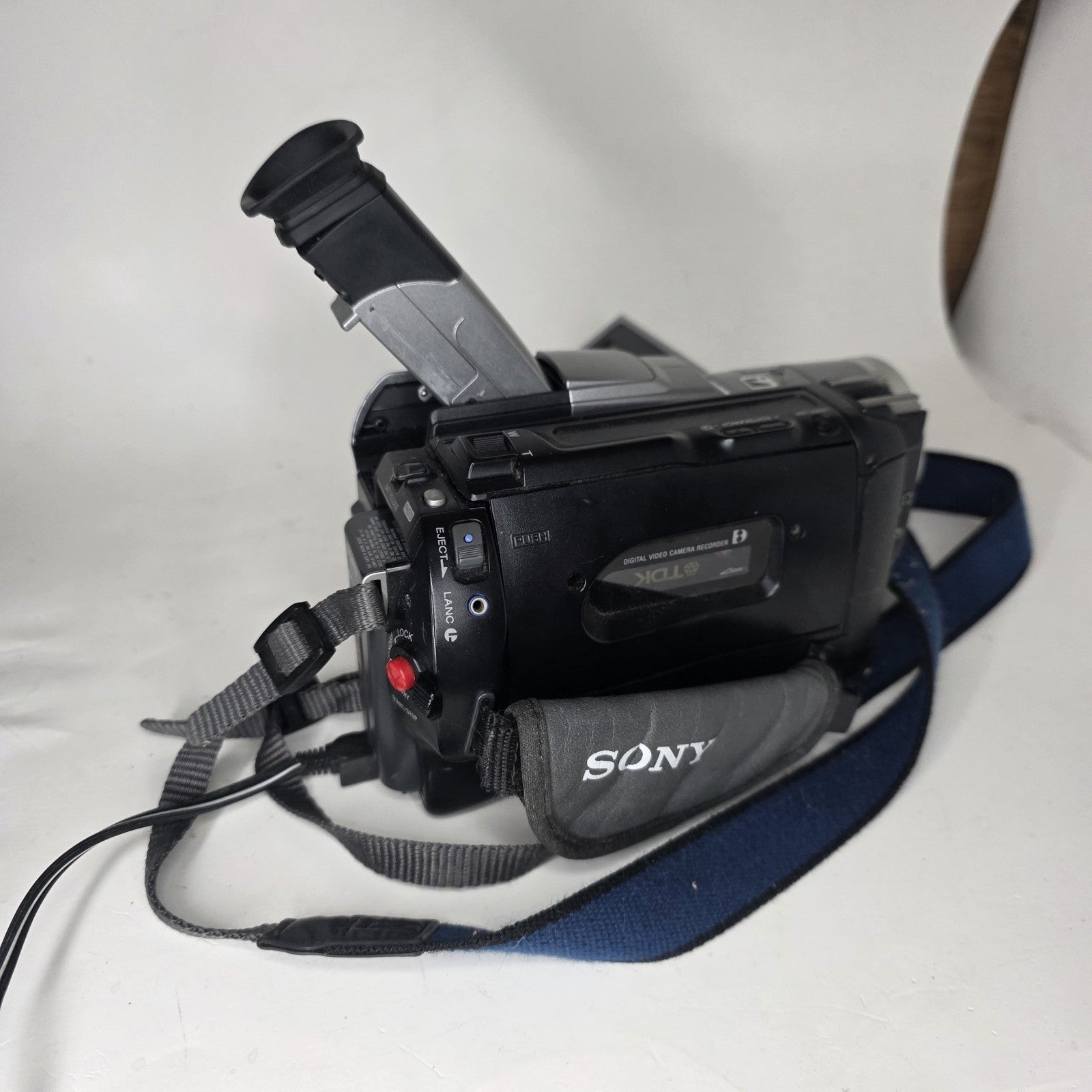 Sony Handycam DCR-TRV510 Digital 8 Camcorder Record Transfer Watch TESTED WORKS