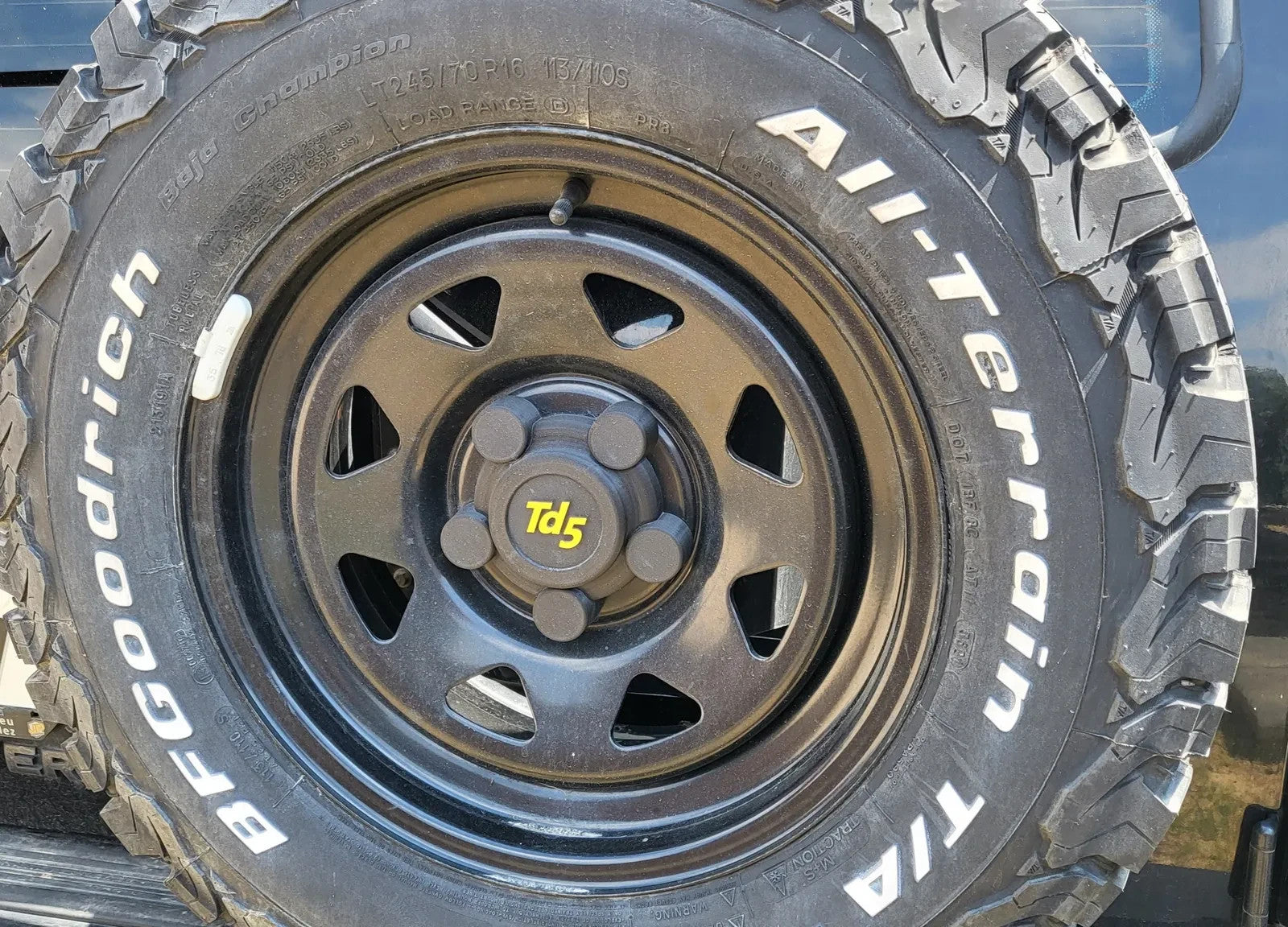 4x Wheel Hub Cover for Land Rover Discovery 2 (1998–2004)