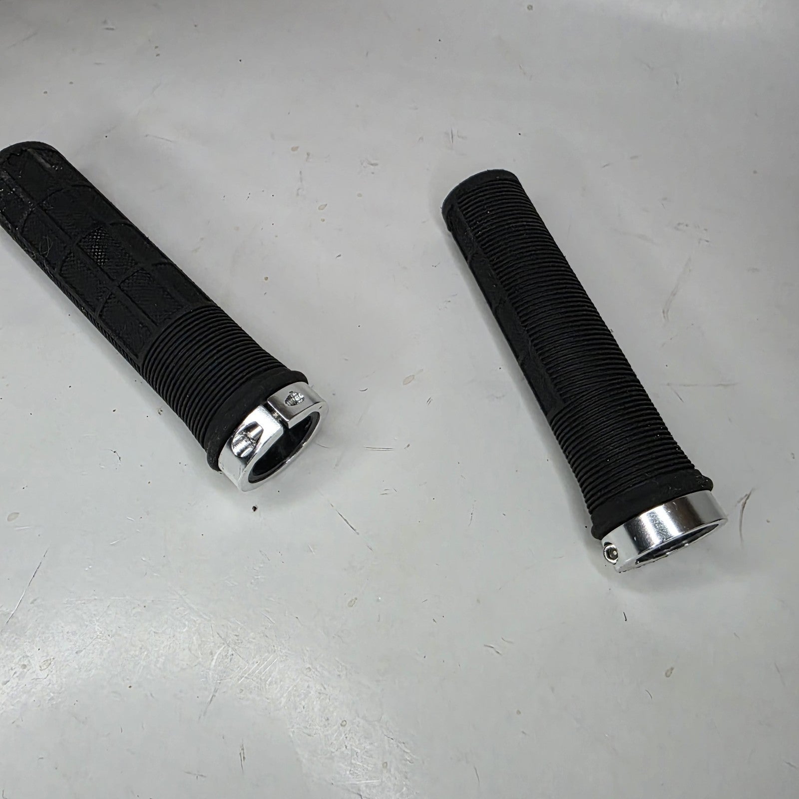 Go Ped Or Mountain Bike Handle Bar Lock On Grips