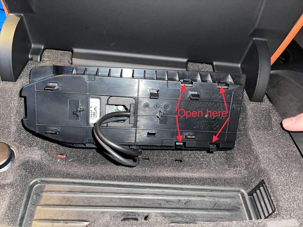 BMW i8 Snap In Wireless Phone Charger Upgrade