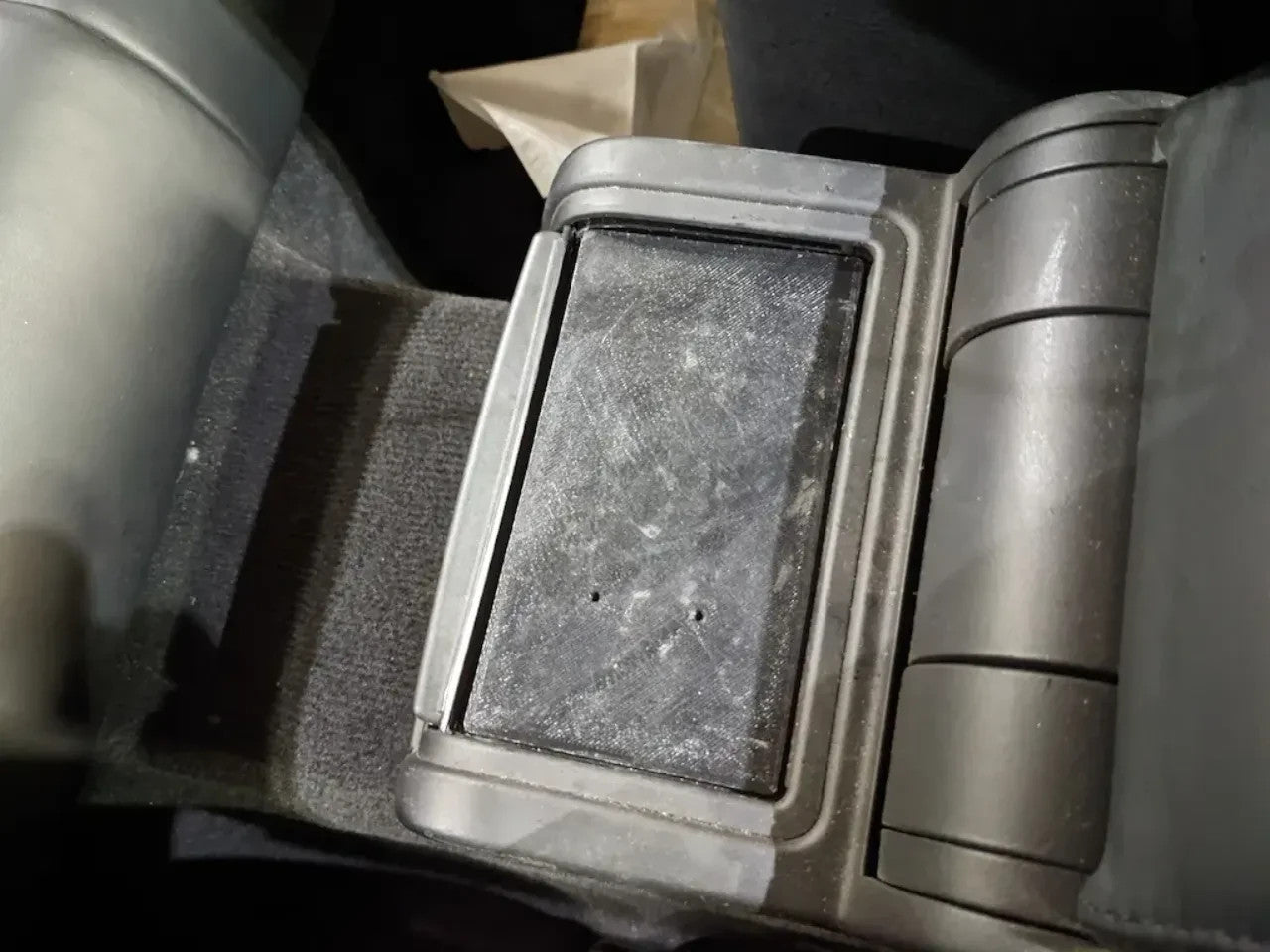 BMW E46 rear ashtray mount (for Baofeng UV-5R)