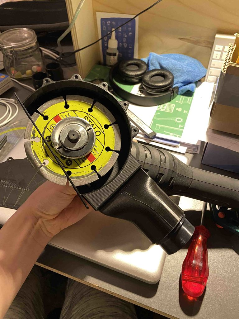 Dust extractor Parkside 20V angle grinder