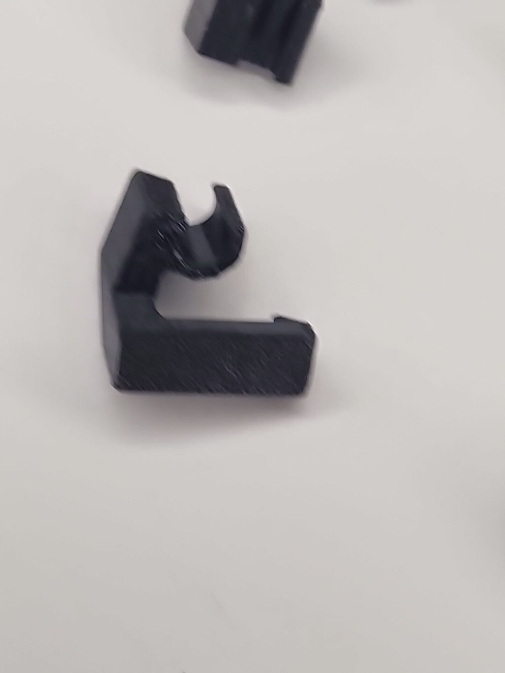 2x PAIRS BMW e36 Sunroof Water Channel Clips LEFT AND RIGHT