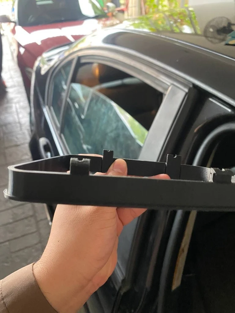 UPGRADED THICKER BMW E46 Shift Boot Bracket